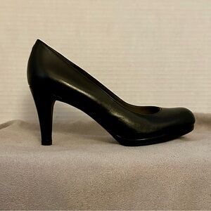 Naturalizer Black Heels Lennox Pump